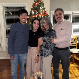 Meet your Posher, Claudia